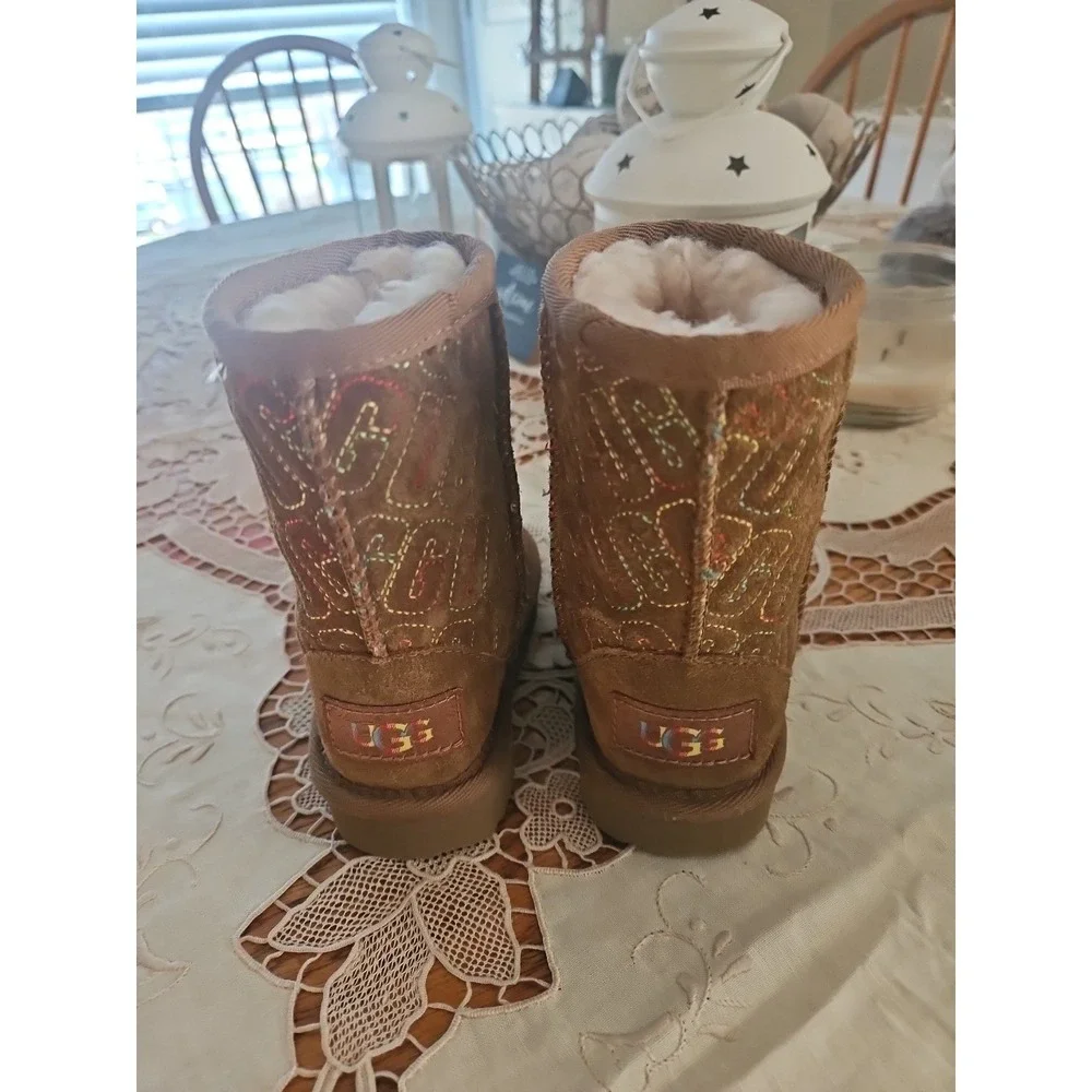 NEW Ugg Graphic Stitch Chestnut Logo Classic II Short Toddler Boots Sz 6 Rainbow